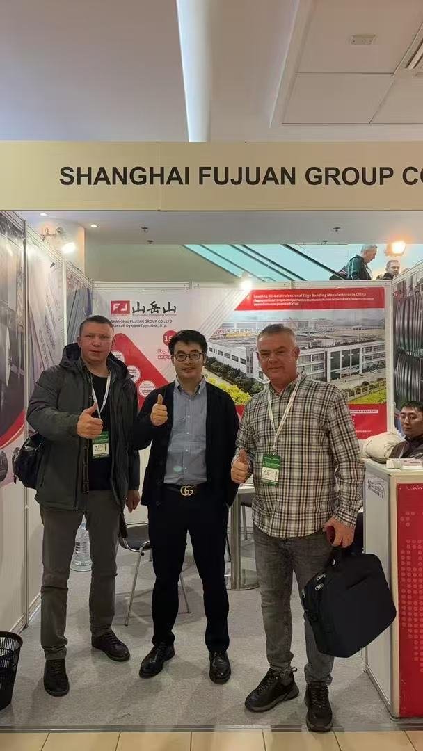 Trade fair meeting at Fujuan Group booth - edge banding OEM/ODM discussion